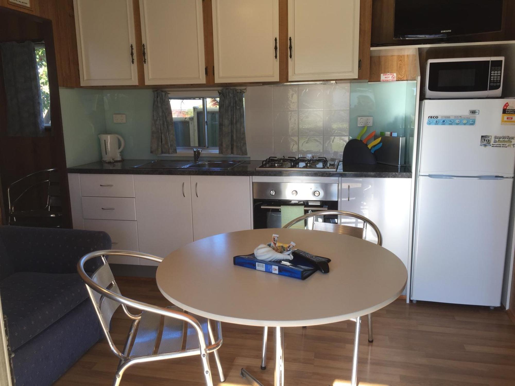 Beachcomber Caravan Park Mallacoota Exterior photo